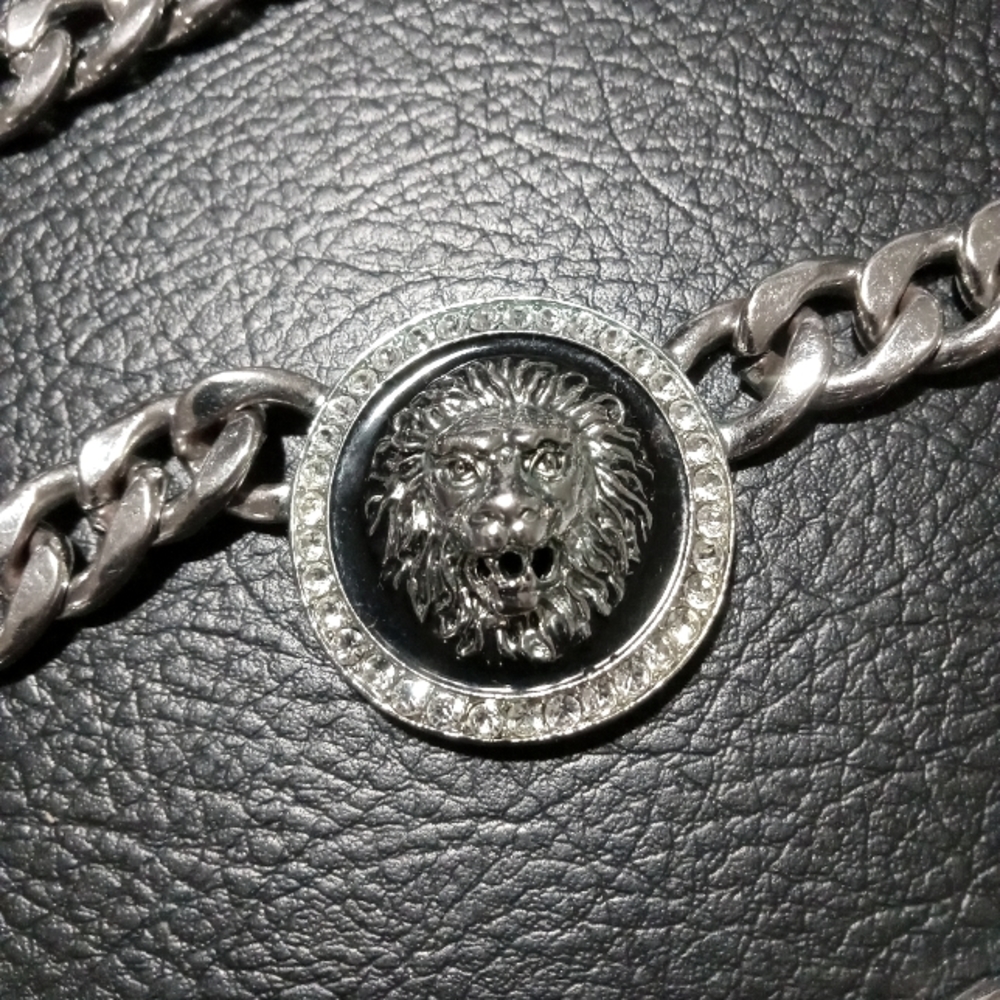 Lion choker necklace